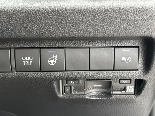 トヨタ ＲＡＶ４ アドベンチャー オフロードPKGⅡ 滋賀県 2024(令6)年 0.4万km スーパーホワイトⅡ 10.5型ディスプレイオーディオ/・Bluetooth/フルセグ/バックカメラ/革巻きステアリング/ステアリングリモコン/ステアリングヒーター/ETC2.0/前席シートヒーター/前席シートベンチレーション/運転席パワーシート/オートリトラミラー/LEDオートライト/フォグライト/トヨタセーフティセンス/・レーントレーシングアシスト/・ブラインドスポットモニター/・プリクラッシュセーフティ/・クリアランスソナー/・ロードサインアシスト/・レーダークルーズコントロール/・オートハイビーム/スマートキー