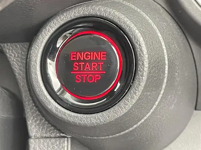 ホンダ Ｎ ＯＮＥ オリジナル 千葉県 2021(令3)年 0.8万km プラチナホワイトパール ホンダセンシング/・衝突軽減ブレーキ/・レーンキープアシスト/・先行車発進お知らせ/・路外逸脱抑制システム/・標識認識機能/純正7インチSDナビ/CD BT SD USB BT フルセグ/バックカメラ/レーダークルーズコントロール/LEDオートライト/パーキングスイッチ/ブレーキホールド/純正フロアマット/ドアバイザー/プッシュスタート/スマートキー