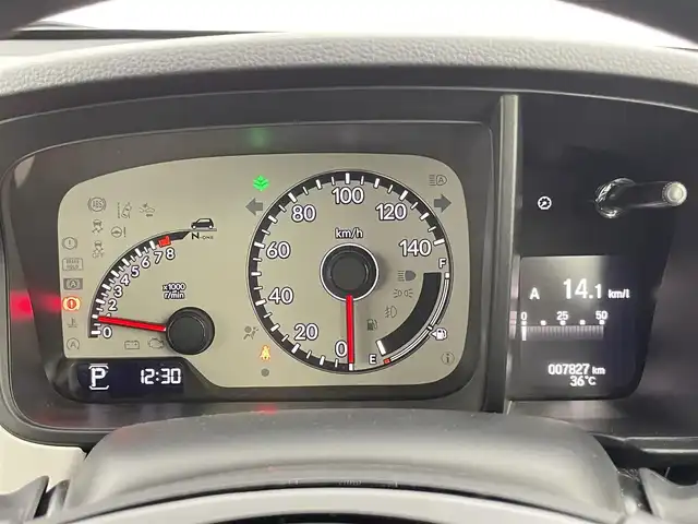 ホンダ Ｎ ＯＮＥ オリジナル 千葉県 2021(令3)年 0.8万km プラチナホワイトパール ホンダセンシング/・衝突軽減ブレーキ/・レーンキープアシスト/・先行車発進お知らせ/・路外逸脱抑制システム/・標識認識機能/純正7インチSDナビ/CD BT SD USB BT フルセグ/バックカメラ/レーダークルーズコントロール/LEDオートライト/パーキングスイッチ/ブレーキホールド/純正フロアマット/ドアバイザー/プッシュスタート/スマートキー