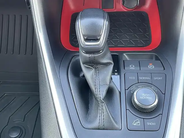 トヨタ ＲＡＶ４ アドベンチャー オフロードPKG 道央・札幌 2021(令3)年 9.1万km グレーメタリック ４WD/寒冷地仕様/トヨタセーフティセンス/純正ディーラーOPナビ/CD/DVD/BT/フルセグ/プリクラッシュセーフティ/横滑り防止装置/レーダークルーズコントロール/ダウンヒルアシストコントロール/レーンキープアシスト/クリアランスソナー/ブラインドスポットモニター/パーキングサポートブレーキ/リアクロストラフィックアラート/ロードサインアシスト/バックカメラ/ビルトインETC/ドライブレコーダー/パワーバックドア/D席パワーシート/デジタルインナーミラー/ステアリングリモコン/プッシュスタート/スマートキー/LEDヘッドライト/オートライト/オートハイビーム/フォグランプ/電動格納ミラー/純正フロアマット/ドアバイザー