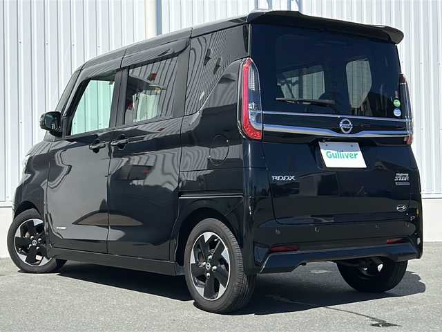 日産 ルークス ハイウェイスター X 三重県 2020(令2)年 3.9万km ブラック 純正９型ナビ　/全周囲カメラ　/ビルトインＥＴＣ　/片側パワースライドドア　/前方ドライブレコーダー　/ＵＳＢ給電　/ＬＥＤヘッドライト/オートハイビーム　/オートライト　/フロアマット　/衝突軽減ブレーキ　/ステアリングスイッチ/リアサンシェード　/電動格納ミラー/禁煙車