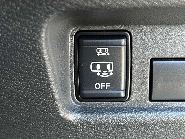 日産 ルークス ハイウェイスター X 三重県 2020(令2)年 3.9万km ブラック 純正９型ナビ　/全周囲カメラ　/ビルトインＥＴＣ　/片側パワースライドドア　/前方ドライブレコーダー　/ＵＳＢ給電　/ＬＥＤヘッドライト/オートハイビーム　/オートライト　/フロアマット　/衝突軽減ブレーキ　/ステアリングスイッチ/リアサンシェード　/電動格納ミラー/禁煙車