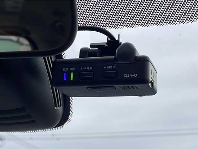 日産 セレナ ハイウェイスター V 道北・旭川 2020(令2)年 13.1万km ダークメタルグレー/ダイヤモンドブラック /4WD//禁煙車//ワンオーナー//純正SDナビ//CD/DVD/SD/MSV/BT/USB/フルセグ//アラウンドビューモニター//後席モニター//両側パワースライドドア//左側ハンズフリードア//プロパイロット//エマージェンシーブレーキ//レーンキープ//ハンドル支援//ブラインドスポットモニター//コーナーセンサー//レーダークルーズコントロール//アイドリングストップ//パーキングアシスト//前後ドライブレコーダー//GPSレーダー//ETC//純正エンジンスターター//オートライト//LEDヘッドライト//フォグライト//サンシェード//純正フロアマット//ドアバイザー//社外AW冬タイヤ積み込み