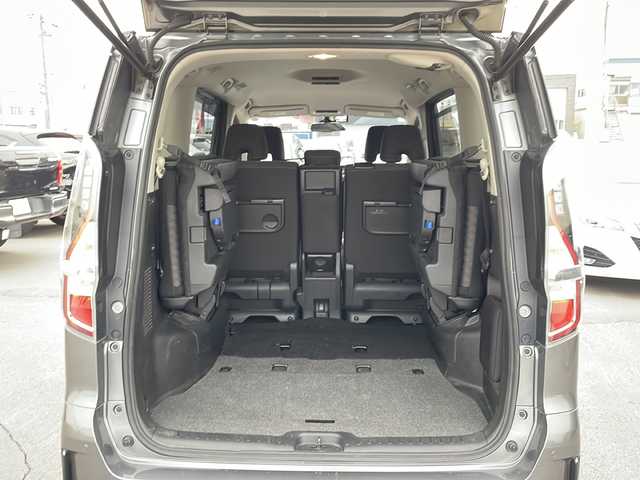 日産 セレナ ハイウェイスター V 道北・旭川 2020(令2)年 13.1万km ダークメタルグレー/ダイヤモンドブラック /4WD//禁煙車//ワンオーナー//純正SDナビ//CD/DVD/SD/MSV/BT/USB/フルセグ//アラウンドビューモニター//後席モニター//両側パワースライドドア//左側ハンズフリードア//プロパイロット//エマージェンシーブレーキ//レーンキープ//ハンドル支援//ブラインドスポットモニター//コーナーセンサー//レーダークルーズコントロール//アイドリングストップ//パーキングアシスト//前後ドライブレコーダー//GPSレーダー//ETC//純正エンジンスターター//オートライト//LEDヘッドライト//フォグライト//サンシェード//純正フロアマット//ドアバイザー//社外AW冬タイヤ積み込み