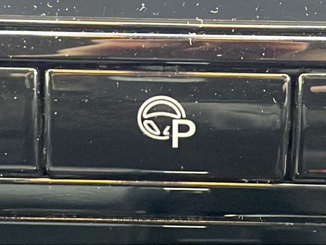 日産 セレナ ハイウェイスター V 道北・旭川 2020(令2)年 13.1万km ダークメタルグレー/ダイヤモンドブラック /4WD//禁煙車//ワンオーナー//純正SDナビ//CD/DVD/SD/MSV/BT/USB/フルセグ//アラウンドビューモニター//後席モニター//両側パワースライドドア//左側ハンズフリードア//プロパイロット//エマージェンシーブレーキ//レーンキープ//ハンドル支援//ブラインドスポットモニター//コーナーセンサー//レーダークルーズコントロール//アイドリングストップ//パーキングアシスト//前後ドライブレコーダー//GPSレーダー//ETC//純正エンジンスターター//オートライト//LEDヘッドライト//フォグライト//サンシェード//純正フロアマット//ドアバイザー//社外AW冬タイヤ積み込み