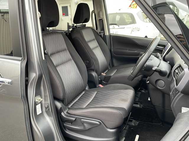 日産 セレナ ハイウェイスター V 道北・旭川 2020(令2)年 13.1万km ダークメタルグレー/ダイヤモンドブラック /4WD//禁煙車//ワンオーナー//純正SDナビ//CD/DVD/SD/MSV/BT/USB/フルセグ//アラウンドビューモニター//後席モニター//両側パワースライドドア//左側ハンズフリードア//プロパイロット//エマージェンシーブレーキ//レーンキープ//ハンドル支援//ブラインドスポットモニター//コーナーセンサー//レーダークルーズコントロール//アイドリングストップ//パーキングアシスト//前後ドライブレコーダー//GPSレーダー//ETC//純正エンジンスターター//オートライト//LEDヘッドライト//フォグライト//サンシェード//純正フロアマット//ドアバイザー//社外AW冬タイヤ積み込み