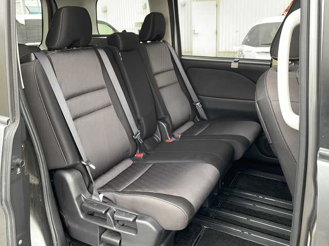 日産 セレナ ハイウェイスター V 道北・旭川 2020(令2)年 13.1万km ダークメタルグレー/ダイヤモンドブラック /4WD//禁煙車//ワンオーナー//純正SDナビ//CD/DVD/SD/MSV/BT/USB/フルセグ//アラウンドビューモニター//後席モニター//両側パワースライドドア//左側ハンズフリードア//プロパイロット//エマージェンシーブレーキ//レーンキープ//ハンドル支援//ブラインドスポットモニター//コーナーセンサー//レーダークルーズコントロール//アイドリングストップ//パーキングアシスト//前後ドライブレコーダー//GPSレーダー//ETC//純正エンジンスターター//オートライト//LEDヘッドライト//フォグライト//サンシェード//純正フロアマット//ドアバイザー//社外AW冬タイヤ積み込み