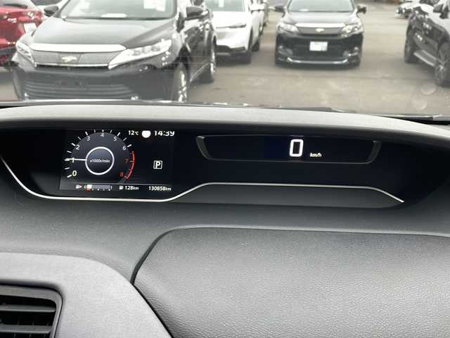 日産 セレナ ハイウェイスター V 道北・旭川 2020(令2)年 13.1万km ダークメタルグレー/ダイヤモンドブラック /4WD//禁煙車//ワンオーナー//純正SDナビ//CD/DVD/SD/MSV/BT/USB/フルセグ//アラウンドビューモニター//後席モニター//両側パワースライドドア//左側ハンズフリードア//プロパイロット//エマージェンシーブレーキ//レーンキープ//ハンドル支援//ブラインドスポットモニター//コーナーセンサー//レーダークルーズコントロール//アイドリングストップ//パーキングアシスト//前後ドライブレコーダー//GPSレーダー//ETC//純正エンジンスターター//オートライト//LEDヘッドライト//フォグライト//サンシェード//純正フロアマット//ドアバイザー//社外AW冬タイヤ積み込み