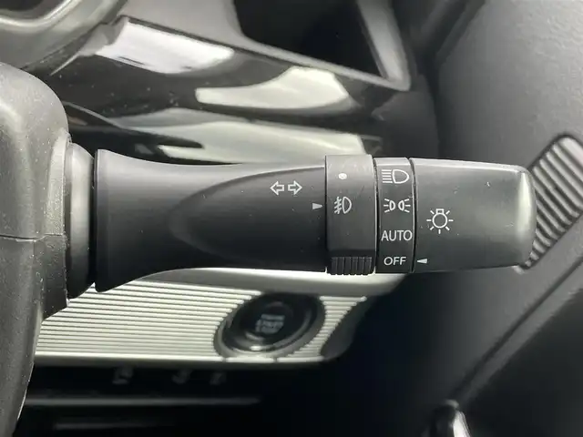 スズキ スペーシア カスタム HYBRID XS ターボ 滋賀県 2018(平30)年 5.5万km ピュアホワイトP 8インチナビ/CD/DVD/USB/Bluetooth/フルセグTV/バックカメラ/ETC/衝突軽減ブレーキ/両側パワースライドドア/クルーズコントロール/ハーフレザーシート/シートヒーター/LEDヘッドライト/純正アルミホイール