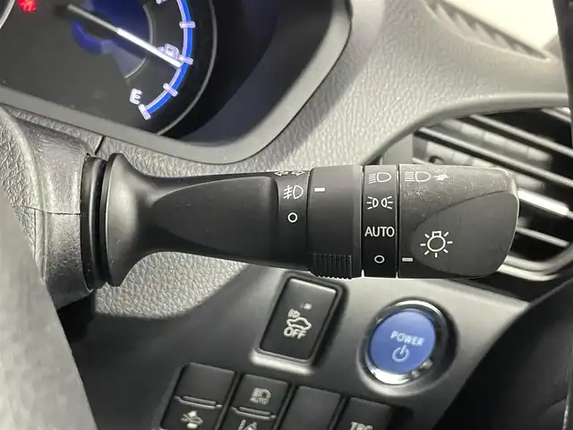 トヨタ ヴォクシー ハイブリッド ZS 埼玉県 2017(平29)年 7.2万km イナズマスパーキングブラックガラスフレーク 純正10インチナビ/　CD DVD 地デジTV Bluetooth/純正12．1インチフリップダウンモニター/バックカメラ/トヨタセーフティーセンス/プリクラッシュセーフティー/クルーズコントロール/レーンディパーチャーアラート/両側パワースライドドア/シートヒーター/LEDオートライト/オートハイビーム/ビルトインETC