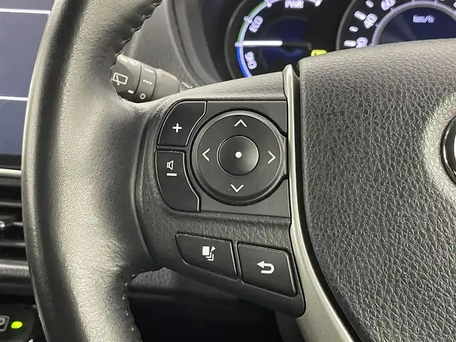 トヨタ ヴォクシー ハイブリッド ZS 埼玉県 2017(平29)年 7.2万km イナズマスパーキングブラックガラスフレーク 純正10インチナビ/　CD DVD 地デジTV Bluetooth/純正12．1インチフリップダウンモニター/バックカメラ/トヨタセーフティーセンス/プリクラッシュセーフティー/クルーズコントロール/レーンディパーチャーアラート/両側パワースライドドア/シートヒーター/LEDオートライト/オートハイビーム/ビルトインETC