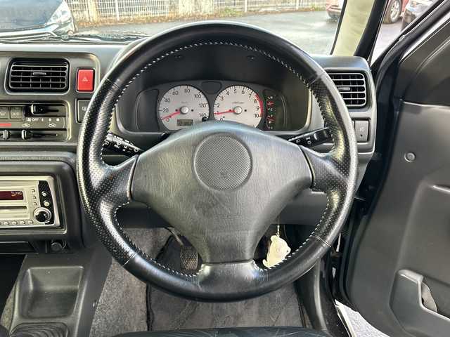 スズキ ジムニー ランドベンチャー 山梨県 2003(平15)年 12.2万km 黒 パートタイム４WD/５MT/レザーシート