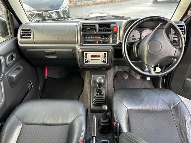 スズキ ジムニー ランドベンチャー 山梨県 2003(平15)年 12.2万km 黒 パートタイム４WD/５MT/レザーシート