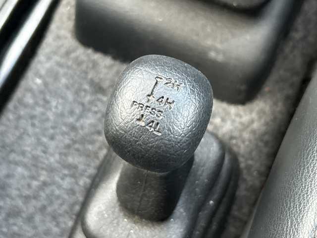 スズキ ジムニー ランドベンチャー 山梨県 2003(平15)年 12.2万km 黒 パートタイム４WD/５MT/レザーシート