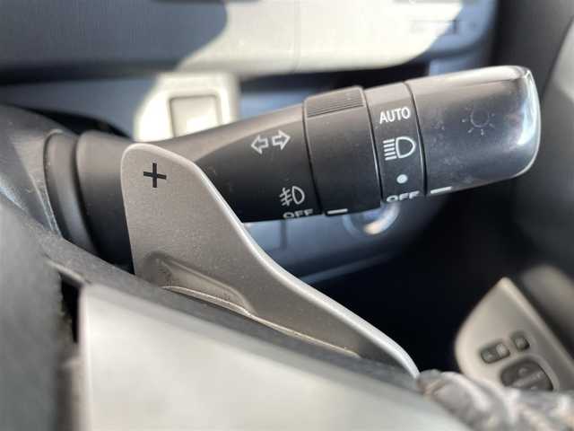 トヨタ ヴォクシー ZS 煌Ⅱ 茨城県 2012(平24)年 8.3万km ブラック (株)IDOMが運営する【じしゃロン水戸店】の自社ローン専用車両になりますこちらは現金またはオートローンご利用時の価格です。自社ローンご希望の方は別途その旨お申付け下さい/純正HDDナビ/ビルトインETC/両側パワースライドドア/フリップダウンミニター/パドルシフト