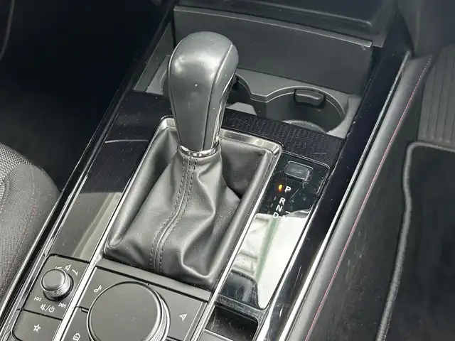 マツダ ＣＸ－３０ XD ブラックトーンエディション 静岡県 2022(令4)年 3.8万km マシーングレープレミアムM 特別仕様車/【特別装備】/・クルージング＆トラフィック・サポート/・電動格納リモコン式カラードドアミラー（オート格納／ヒーテッド機能）：グロスブラック/・２１５／５５Ｒ１８　９５Ｈタイヤ＆１８×７Ｊインチアルミホイール（ブラックメタリック塗装）/・シート（カラー：ブラック）/純正ナビ/ＤＶＤ再【メーカーオプション】/フルセグＴＶ【メーカーオプション】/３６０セーフティＰＫＧ【メーカーオプション】/３６０°ビュー・モニター＋ドライバー・モニタリング/ドライビングポジションサポートＰＫＧ【メーカーオプション】/３６０°ビュー・モニター＋ドライバー・モニタリング運転席１０Ｗａｙパワーシート＆ドライビングポジションメモリー機能（シート位置／アクティブ・ドライビング・ディスプレイ／ドアミラー角度、リバース連動）＋運転席＆助手席シートヒーター＋ステアリングヒーター/i-stop/追従機能付きクルーズコントロール/ブラインドスポット/電動リアゲート/ルーフレール/HUD/ドアバイザー/スマートキー2本/純正フロアマット/純正１８ＡＷ/保証書/取扱説明書