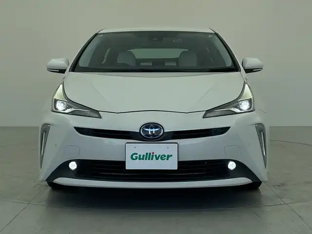 トヨタ プリウス A ツーリングセレクション 愛知県 2019(令1)年 3.9万km ホワイトパールクリスタルシャイン 純正9型ナビ/・Bluetooth/・CD/DVD/・フルセグテレビ/・SD音楽録音/バックカメラ/シートヒーター/スマートキー/衝突軽減ブレーキ/レーンキープアシスト/前後コーナーセンサー/レーダークルーズコントロール/前方ドライブレコーダー/ETC/LEDヘッドライト