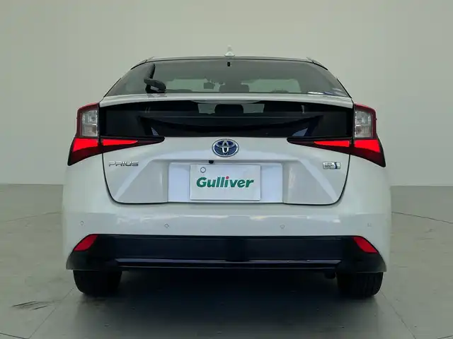トヨタ プリウス A ツーリングセレクション 愛知県 2019(令1)年 3.9万km ホワイトパールクリスタルシャイン 純正9型ナビ/・Bluetooth/・CD/DVD/・フルセグテレビ/・SD音楽録音/バックカメラ/シートヒーター/スマートキー/衝突軽減ブレーキ/レーンキープアシスト/前後コーナーセンサー/レーダークルーズコントロール/前方ドライブレコーダー/ETC/LEDヘッドライト