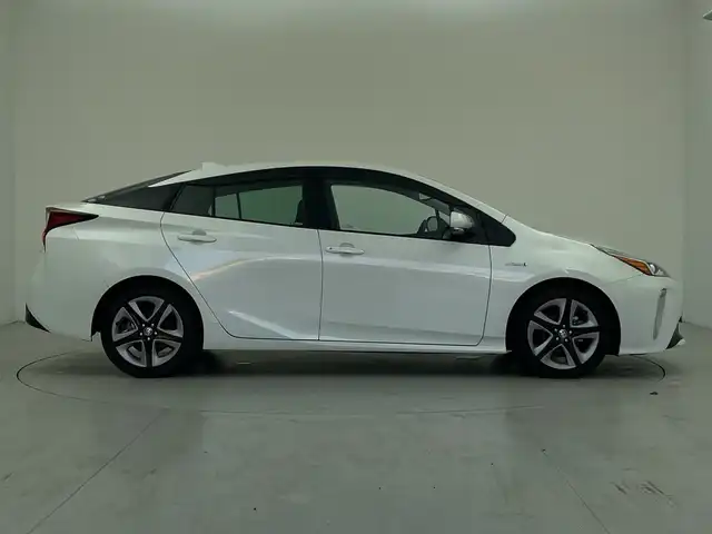 トヨタ プリウス A ツーリングセレクション 愛知県 2019(令1)年 3.9万km ホワイトパールクリスタルシャイン 純正9型ナビ/・Bluetooth/・CD/DVD/・フルセグテレビ/・SD音楽録音/バックカメラ/シートヒーター/スマートキー/衝突軽減ブレーキ/レーンキープアシスト/前後コーナーセンサー/レーダークルーズコントロール/前方ドライブレコーダー/ETC/LEDヘッドライト