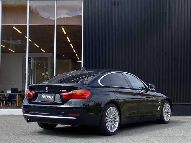 ＢＭＷ ４２０ｉ グランクーペ ラグジュアリー 福岡県 2016(平28)年 6.3万km サファイアブラックP アダプティブクルーズコントロール/レーンディパーチャーウォーニング/純正ナビ/バックカメラ　/Ｂｌｕｅｔｏｏｔｈ　/黒革シート/前席シートヒーター/ステアリングスイッチ/オートライト/フロントフォグランプ/リアフォグランプ/オートワイパー/純正１８インチアルミホイール　/ミラー一体型ＥＴＣ/取扱説明書/保証書/スペアキー×1