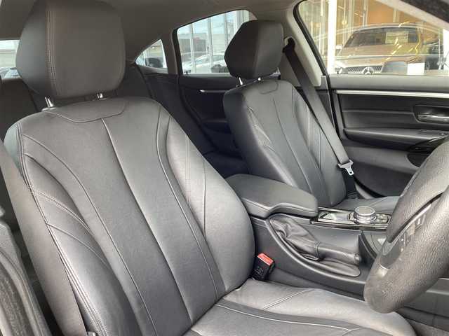 ＢＭＷ ４２０ｉ グランクーペ ラグジュアリー 福岡県 2016(平28)年 6.3万km サファイアブラックP アダプティブクルーズコントロール/レーンディパーチャーウォーニング/純正ナビ/バックカメラ　/Ｂｌｕｅｔｏｏｔｈ　/黒革シート/前席シートヒーター/ステアリングスイッチ/オートライト/フロントフォグランプ/リアフォグランプ/オートワイパー/純正１８インチアルミホイール　/ミラー一体型ＥＴＣ/取扱説明書/保証書/スペアキー×1