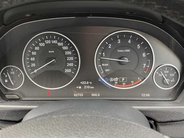 ＢＭＷ ４２０ｉ グランクーペ ラグジュアリー 福岡県 2016(平28)年 6.3万km サファイアブラックP アダプティブクルーズコントロール/レーンディパーチャーウォーニング/純正ナビ/バックカメラ　/Ｂｌｕｅｔｏｏｔｈ　/黒革シート/前席シートヒーター/ステアリングスイッチ/オートライト/フロントフォグランプ/リアフォグランプ/オートワイパー/純正１８インチアルミホイール　/ミラー一体型ＥＴＣ/取扱説明書/保証書/スペアキー×1