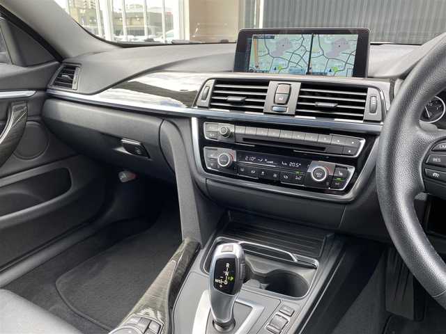 ＢＭＷ ４２０ｉ グランクーペ ラグジュアリー 福岡県 2016(平28)年 6.3万km サファイアブラックP アダプティブクルーズコントロール/レーンディパーチャーウォーニング/純正ナビ/バックカメラ　/Ｂｌｕｅｔｏｏｔｈ　/黒革シート/前席シートヒーター/ステアリングスイッチ/オートライト/フロントフォグランプ/リアフォグランプ/オートワイパー/純正１８インチアルミホイール　/ミラー一体型ＥＴＣ/取扱説明書/保証書/スペアキー×1