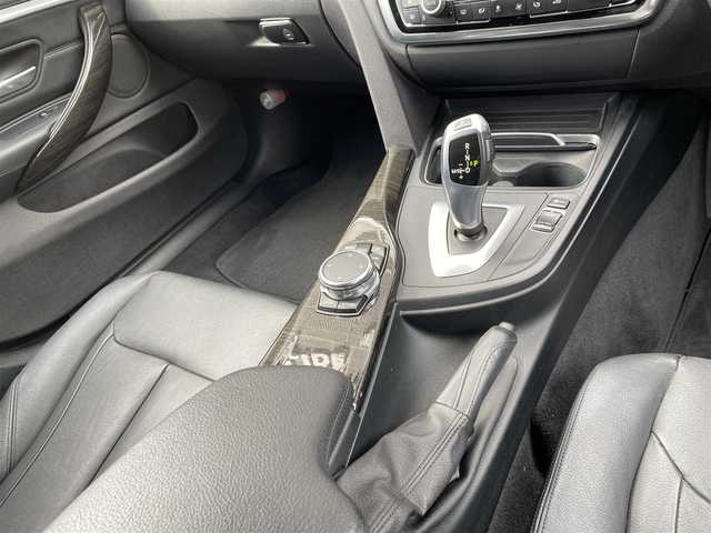 ＢＭＷ ４２０ｉ グランクーペ ラグジュアリー 福岡県 2016(平28)年 6.3万km サファイアブラックP アダプティブクルーズコントロール/レーンディパーチャーウォーニング/純正ナビ/バックカメラ　/Ｂｌｕｅｔｏｏｔｈ　/黒革シート/前席シートヒーター/ステアリングスイッチ/オートライト/フロントフォグランプ/リアフォグランプ/オートワイパー/純正１８インチアルミホイール　/ミラー一体型ＥＴＣ/取扱説明書/保証書/スペアキー×1