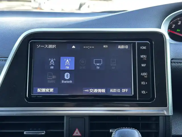 トヨタ シエンタ ファンベースG セーフティED 宮城県 2020(令2)年 3.9万km ブラックマイカ LEDランプパッケージ/・オートレベリング機能付LEDヘッドランプ/・オートライト/・LEDフロントフォグランプ/・レッド加飾付クリアレンズLEDリアコンビネーションランプ/15インチアルミホイール/＝＝＝/セーフティセンス/・プリクラッシュセーフティ/・レーンディパーチャーアラート/・オートマチックハイビーム/先行車発進告知機能/インテリジェントクリアランスソナー/純正ナビ（NSZT-W68T）/・CD/DVD/・Bluetooth/・フルセグTV/パノラミックビューモニター/ビルトインETC/ドライブレコーダー/両側パワースライドドア/ハーフレザーシート/シートヒーター/ステアリングヒーター/革巻きステアリング/ステアリングスイッチ/スマートキー＆プッシュスタート/スペアキー1本/電動格納ミラー/純正ドアバイザー/純正フロアマット/Wエアバッグ
