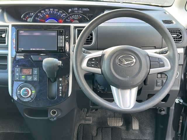 ダイハツ タント カスタム X トップED SA Ⅲ 広島県 2018(平30)年 6万km ブラックマイカメタリック 純正７型SDナビ/CD/DVD/SD/BT/フルセグTV/バックカメラ/スマートアシストIII/・衝突回避支援ブレーキ機能/・誤発進抑制機能(前方＋後方)/・車線逸脱警報機能/・ふらつき警報/・先行車発進お知らせ機能/・オートハイビーム/片側パワースライドドア/シートヒーター/LEDヘッドライト/オートライト/ETC/スマートキー/プッシュスタート/ステアリングスイッチ/サンシェード/純正フロアマット/純正アルミホイール/シートカバー