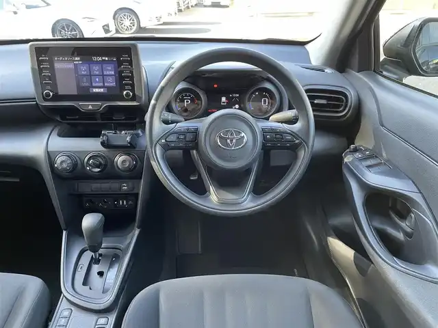 トヨタ ヤリスクロス X 埼玉県 2021(令3)年 8.1万km ブラックマイカ /ワンオーナー//純正ディスプレイオーディオ//バックカメラ//Bluetoothオーディオ//アダプティブクルーズコントロール//ビルトインETC//スマートキー//LEDヘッドライト//PCS//LTA//PKSB//RSA//クリアランスソナー//W.サイド.カーテンエアバッグ//ABS//横滑り防止装置//プライバシーガラス//新車時保証書//取扱説明書//マルチメディア取説