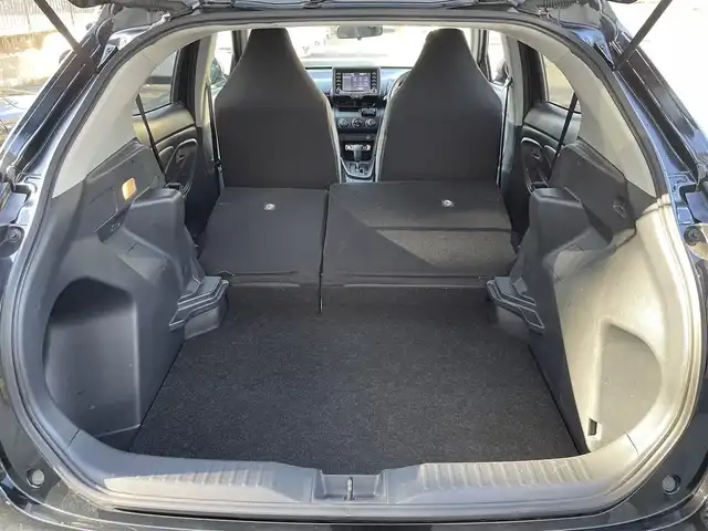 トヨタ ヤリスクロス X 埼玉県 2021(令3)年 8.1万km ブラックマイカ /ワンオーナー//純正ディスプレイオーディオ//バックカメラ//Bluetoothオーディオ//アダプティブクルーズコントロール//ビルトインETC//スマートキー//LEDヘッドライト//PCS//LTA//PKSB//RSA//クリアランスソナー//W.サイド.カーテンエアバッグ//ABS//横滑り防止装置//プライバシーガラス//新車時保証書//取扱説明書//マルチメディア取説