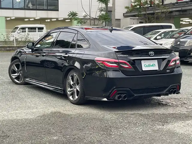 トヨタ クラウン ハイブリッド RS アドバンス 熊本県 2018(平30)年 7万km プレシャスブラックパール サンルーフ/衝突軽減ブレーキ/レーンキープアシスト/プッシュスタート/純正ナビ/（CD・DVD・フルセグTV・BTオーディオ・SD）/全方位カメラ/ビルトインETC/ドライブレコーダー/純正18インチAW/レーダークルーズ/パドルシフト/ハーフレザーシート/前席パワーシート・右前席シートメモリー/前席シートヒーター/LEDヘッドライト/オートライト/フォグライト/前後コーナーセンサー/横滑り防止装置/ウィンカーミラー/純正フロアマット/純正ドアバイザー/新車保証書/取扱説明書/スマートスペアキー×1本