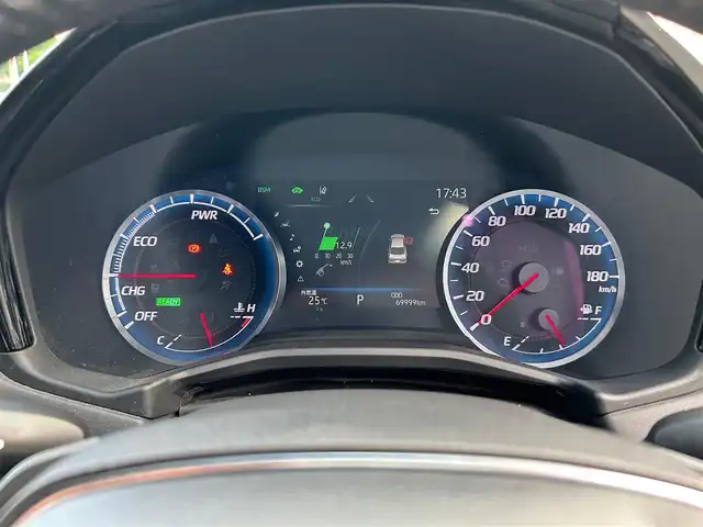トヨタ クラウン ハイブリッド RS アドバンス 熊本県 2018(平30)年 7万km プレシャスブラックパール サンルーフ/衝突軽減ブレーキ/レーンキープアシスト/プッシュスタート/純正ナビ/（CD・DVD・フルセグTV・BTオーディオ・SD）/全方位カメラ/ビルトインETC/ドライブレコーダー/純正18インチAW/レーダークルーズ/パドルシフト/ハーフレザーシート/前席パワーシート・右前席シートメモリー/前席シートヒーター/LEDヘッドライト/オートライト/フォグライト/前後コーナーセンサー/横滑り防止装置/ウィンカーミラー/純正フロアマット/純正ドアバイザー/新車保証書/取扱説明書/スマートスペアキー×1本
