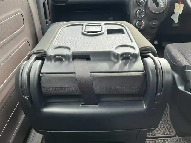 トヨタ スペイド F 栃木県 2013(平25)年 4万km パール (株)IDOMが運営する【じしゃロン宇都宮店】の自社ローン専用車両になります。こちらは現金またはオートローンご利用時の価格です。自社ローンご希望の方は別途その旨お申付け下さい/純正SDナビ/・BT/・CD/DVD/・フルセグTV/横滑り防止/バックカメラ/片側パワースライドドア/前後コーナーセンサー/Wエアバック/オートライト/モデリスタエアロパーツ/HIDヘッド