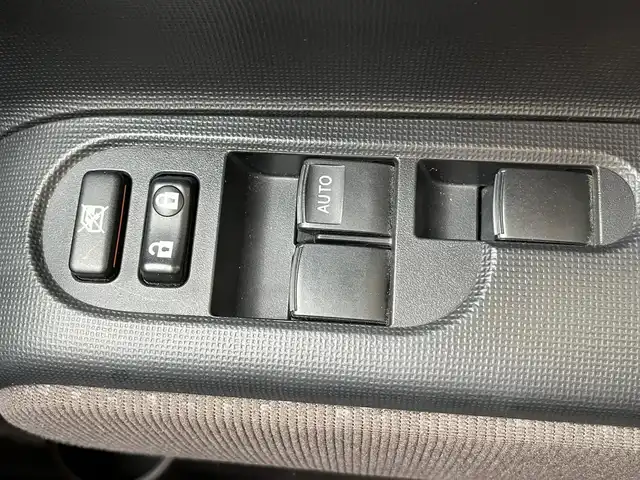 トヨタ スペイド F 栃木県 2013(平25)年 4万km パール (株)IDOMが運営する【じしゃロン宇都宮店】の自社ローン専用車両になります。こちらは現金またはオートローンご利用時の価格です。自社ローンご希望の方は別途その旨お申付け下さい/純正SDナビ/・BT/・CD/DVD/・フルセグTV/横滑り防止/バックカメラ/片側パワースライドドア/前後コーナーセンサー/Wエアバック/オートライト/モデリスタエアロパーツ/HIDヘッド