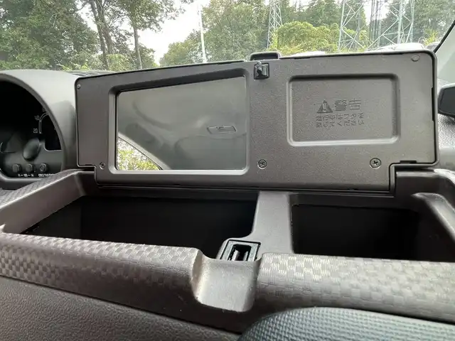 トヨタ スペイド F 栃木県 2013(平25)年 4万km パール (株)IDOMが運営する【じしゃロン宇都宮店】の自社ローン専用車両になります。こちらは現金またはオートローンご利用時の価格です。自社ローンご希望の方は別途その旨お申付け下さい/純正SDナビ/・BT/・CD/DVD/・フルセグTV/横滑り防止/バックカメラ/片側パワースライドドア/前後コーナーセンサー/Wエアバック/オートライト/モデリスタエアロパーツ/HIDヘッド