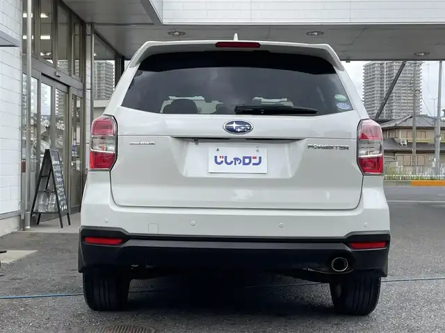 スバル フォレスター S－リミテッド 滋賀県 2015(平27)年 10万km クリスタルホワイトP (株)IDOMが運営する【じしゃロン草津店】の自社ローン専用車両になりますこちらは現金またはオートローンご利用時の価格です。自社ローンご希望の方は別途その旨お申付け下さい