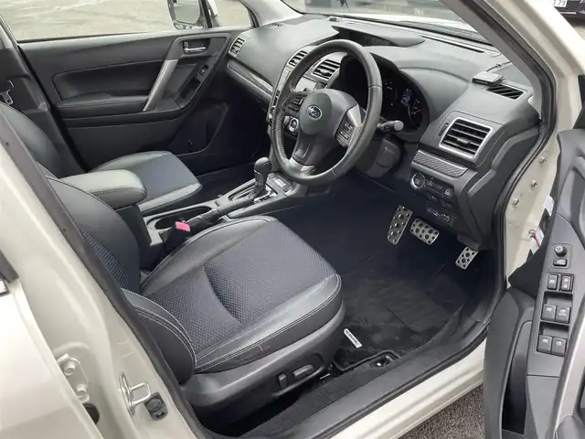 スバル フォレスター S－リミテッド 滋賀県 2015(平27)年 10万km クリスタルホワイトP (株)IDOMが運営する【じしゃロン草津店】の自社ローン専用車両になりますこちらは現金またはオートローンご利用時の価格です。自社ローンご希望の方は別途その旨お申付け下さい
