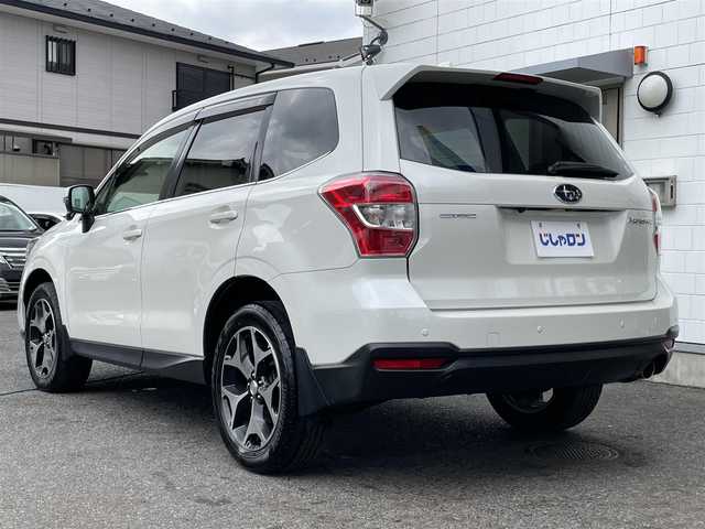 スバル フォレスター S－リミテッド 道央・札幌 2015(平27)年 10万km クリスタルホワイトP (株)IDOMが運営する【じしゃロン札幌店】の自社ローン専用車両になりますこちらは現金またはオートローンご利用時の価格です。自社ローンご希望の方は別途その旨お申付け下さい