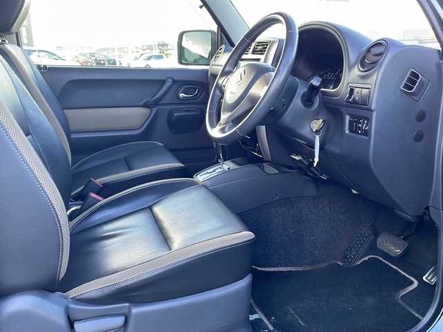 スズキ ジムニー ランドベンチャー 徳島県 2018(平30)年 4.2万km クールカーキPM 純正7インチナビ【CN-RZ73】/（Bluetooth/CD/DVD/フルセグ/SD）/IC付ターボ/シートヒーター（D+N席）/フルフラットシート/パワーステアリング/パワーウィンドウ/エアコン/ETC/ドライブレコーダー/純正AW/純正フロアマット/電格ミラー/Wエアバッグ/リモコンキー