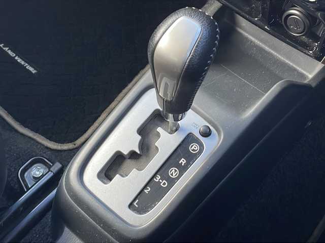 スズキ ジムニー ランドベンチャー 徳島県 2018(平30)年 4.2万km クールカーキPM 純正7インチナビ【CN-RZ73】/（Bluetooth/CD/DVD/フルセグ/SD）/IC付ターボ/シートヒーター（D+N席）/フルフラットシート/パワーステアリング/パワーウィンドウ/エアコン/ETC/ドライブレコーダー/純正AW/純正フロアマット/電格ミラー/Wエアバッグ/リモコンキー