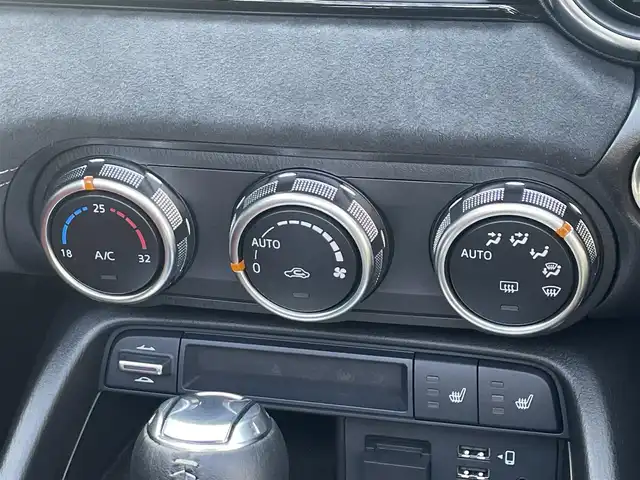 マツダ ロードスター ＲＦ VS テラコッタセレクション 滋賀県 2023(令5)年 1.2万km マシーングレープレミアムM 純正7インチナビ/（Bluetooth/CD/DVD/Apple CarPlay/Android Auto）/レザーシート/BOSEサウンドシステム/バックカメラ/クルーズコントロールシステム/クリアランスソナー/レーンキープアシスト/LEDヘッドライト/オートライト/ドライブレコーダー/D/Nシートヒーター/パドルシフト/純正フロアマット/プッシュスタート/スマートキー/ステアリングリモコン