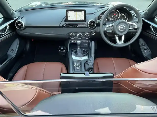 マツダ ロードスター ＲＦ VS テラコッタセレクション 滋賀県 2023(令5)年 1.2万km マシーングレープレミアムM 純正7インチナビ/（Bluetooth/CD/DVD/Apple CarPlay/Android Auto）/レザーシート/BOSEサウンドシステム/バックカメラ/クルーズコントロールシステム/クリアランスソナー/レーンキープアシスト/LEDヘッドライト/オートライト/ドライブレコーダー/D/Nシートヒーター/パドルシフト/純正フロアマット/プッシュスタート/スマートキー/ステアリングリモコン