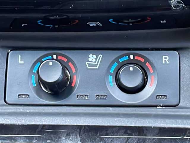 トヨタ アルファードハイブリット SR サイドリフトアップ 道北・旭川 2019(令1)年 8.3万km ブラック /４ＷＤ//モデリスタエアロ//サイドリフトアップチルトシート//両側電動スライドドア//ＪＢＬサウンドシステム//純正ナビ//ＣＤ・ＤＶＤ・ＢＤ・ＢＴ・フルセグ・ＡＵＸ・ＳＤ・ＵＳＢ//12.1インチリアエンターテイメントシステム//純正フリップダウンモニター//バックカメラ//１５００Ｗコンセント//セーフティセンス//レーダークルーズコントロール//レーントレーシングアシスト//クリアランスソナー//パーキングサポートブレーキ//プリクラッシュセーフティ//ブラインドスポットモニター//リヤクロストラフィックアラート//先行車発進お知らせ//インテリジェントパーキングアシスト//合皮黒シート//前席パワーシート・エアシート//Ｄ席メモリーシート//ＬＥＤヘッドライト//オートライト・オートワイパー//オートリトラクタミラー//純正１７インチアルミ//保証書・取説//ビルトインＥＴＣ2.0