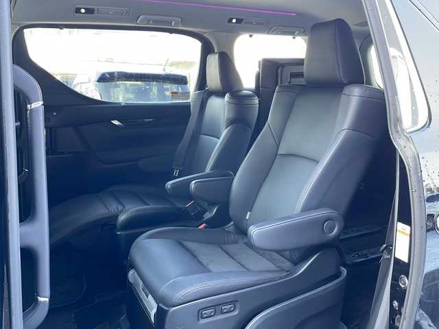 トヨタ アルファードハイブリット SR サイドリフトアップ 道北・旭川 2019(令1)年 8.3万km ブラック /４ＷＤ//モデリスタエアロ//サイドリフトアップチルトシート//両側電動スライドドア//ＪＢＬサウンドシステム//純正ナビ//ＣＤ・ＤＶＤ・ＢＤ・ＢＴ・フルセグ・ＡＵＸ・ＳＤ・ＵＳＢ//12.1インチリアエンターテイメントシステム//純正フリップダウンモニター//バックカメラ//１５００Ｗコンセント//セーフティセンス//レーダークルーズコントロール//レーントレーシングアシスト//クリアランスソナー//パーキングサポートブレーキ//プリクラッシュセーフティ//ブラインドスポットモニター//リヤクロストラフィックアラート//先行車発進お知らせ//インテリジェントパーキングアシスト//合皮黒シート//前席パワーシート・エアシート//Ｄ席メモリーシート//ＬＥＤヘッドライト//オートライト・オートワイパー//オートリトラクタミラー//純正１７インチアルミ//保証書・取説//ビルトインＥＴＣ2.0