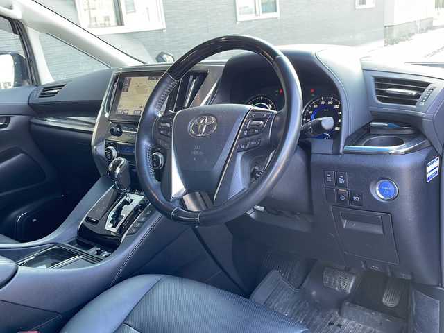 トヨタ アルファードハイブリット SR サイドリフトアップ 道北・旭川 2019(令1)年 8.3万km ブラック /４ＷＤ//モデリスタエアロ//サイドリフトアップチルトシート//両側電動スライドドア//ＪＢＬサウンドシステム//純正ナビ//ＣＤ・ＤＶＤ・ＢＤ・ＢＴ・フルセグ・ＡＵＸ・ＳＤ・ＵＳＢ//12.1インチリアエンターテイメントシステム//純正フリップダウンモニター//バックカメラ//１５００Ｗコンセント//セーフティセンス//レーダークルーズコントロール//レーントレーシングアシスト//クリアランスソナー//パーキングサポートブレーキ//プリクラッシュセーフティ//ブラインドスポットモニター//リヤクロストラフィックアラート//先行車発進お知らせ//インテリジェントパーキングアシスト//合皮黒シート//前席パワーシート・エアシート//Ｄ席メモリーシート//ＬＥＤヘッドライト//オートライト・オートワイパー//オートリトラクタミラー//純正１７インチアルミ//保証書・取説//ビルトインＥＴＣ2.0