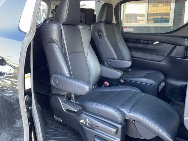 トヨタ アルファードハイブリット SR サイドリフトアップ 道北・旭川 2019(令1)年 8.3万km ブラック /４ＷＤ//モデリスタエアロ//サイドリフトアップチルトシート//両側電動スライドドア//ＪＢＬサウンドシステム//純正ナビ//ＣＤ・ＤＶＤ・ＢＤ・ＢＴ・フルセグ・ＡＵＸ・ＳＤ・ＵＳＢ//12.1インチリアエンターテイメントシステム//純正フリップダウンモニター//バックカメラ//１５００Ｗコンセント//セーフティセンス//レーダークルーズコントロール//レーントレーシングアシスト//クリアランスソナー//パーキングサポートブレーキ//プリクラッシュセーフティ//ブラインドスポットモニター//リヤクロストラフィックアラート//先行車発進お知らせ//インテリジェントパーキングアシスト//合皮黒シート//前席パワーシート・エアシート//Ｄ席メモリーシート//ＬＥＤヘッドライト//オートライト・オートワイパー//オートリトラクタミラー//純正１７インチアルミ//保証書・取説//ビルトインＥＴＣ2.0