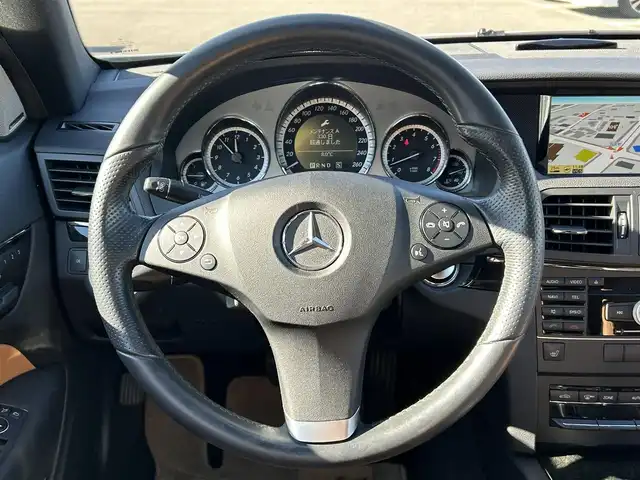 メルセデス・ベンツ Ｅ３５０ クーペ 群馬県 2011(平23)年 2.7万km カルサイトホワイト ワンオーナー/左ハンドル/ハーマンカードンサウンド/HDDナビ/バックカメラ/ブラウンレザー/シートヒーター/パワーシート/オートライト/純正17インチアルミホイール