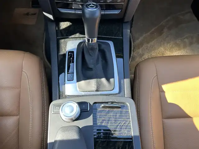 メルセデス・ベンツ Ｅ３５０ クーペ 群馬県 2011(平23)年 2.7万km カルサイトホワイト ワンオーナー/左ハンドル/ハーマンカードンサウンド/HDDナビ/バックカメラ/ブラウンレザー/シートヒーター/パワーシート/オートライト/純正17インチアルミホイール